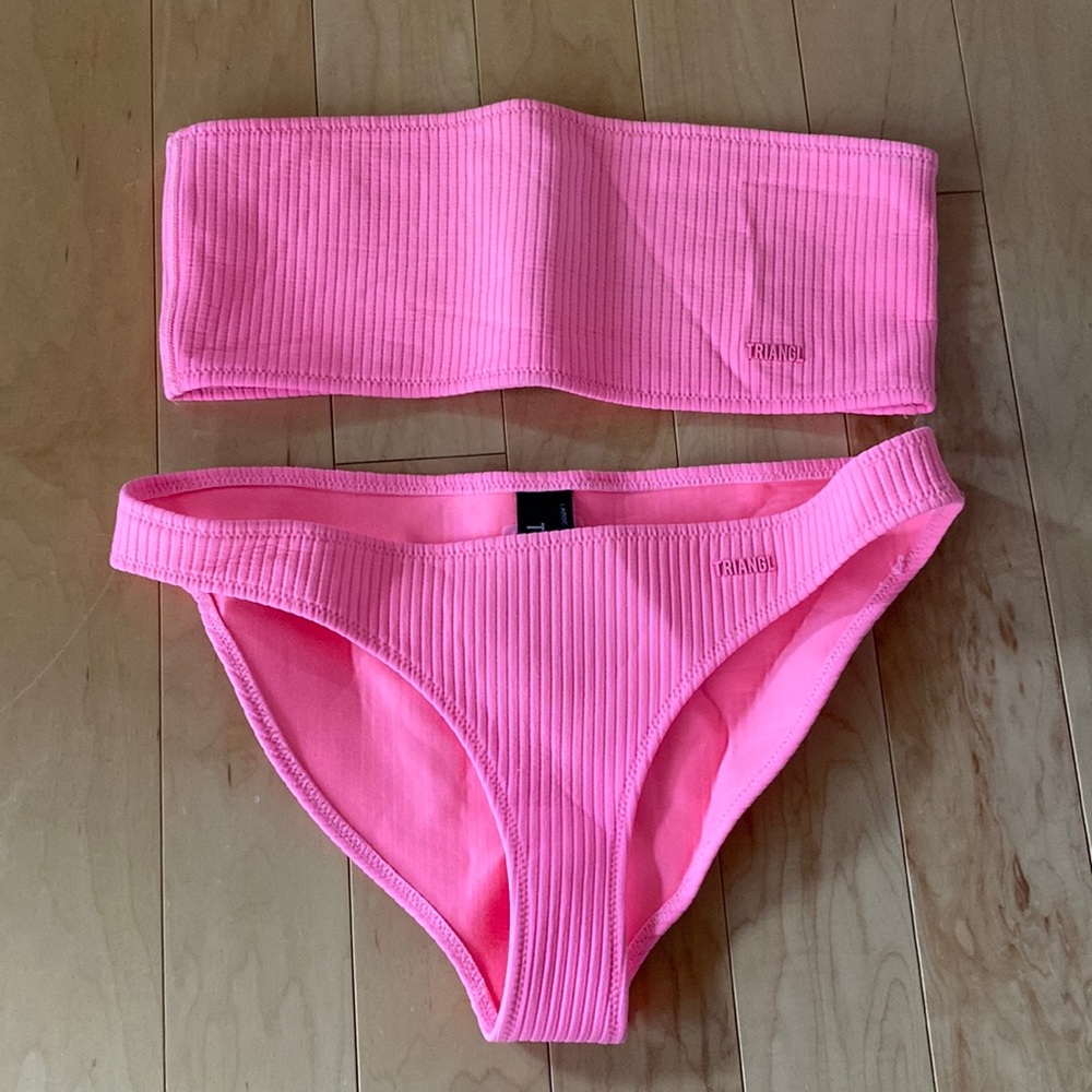 Neon pink triangl bikini